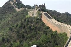 刘嘉玲登长城自拍背景空无一人被疑清场遭批 一
