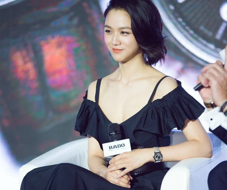 汤唯性感礼服露胸