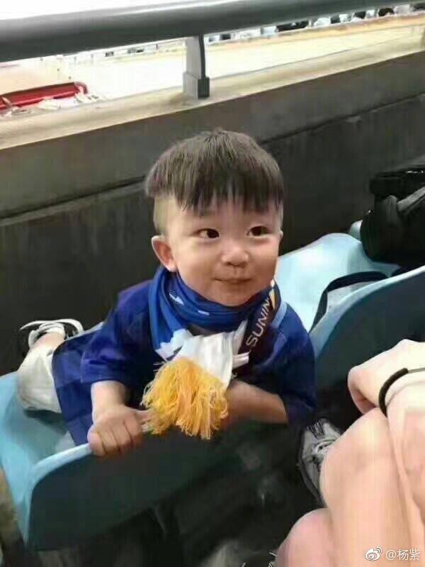 杨紫晒应勤“儿子”说第三季在家带娃 网友却说是黄轩应勤生的