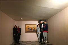 陈婷晒小女儿画的全家福惹争议 缺失的一人透张