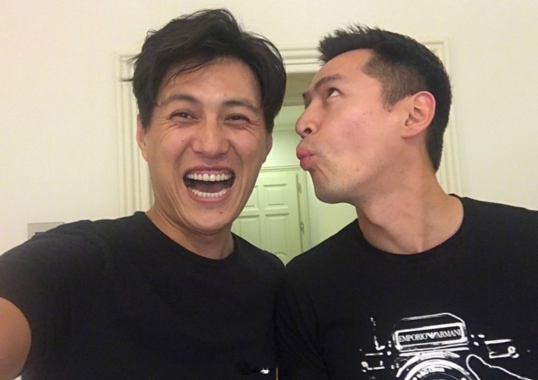 靳东胡歌搞怪合影