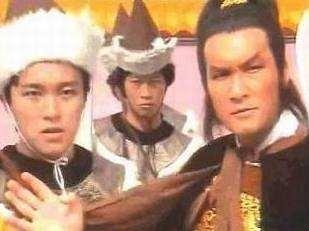 周星驰35年前龙套旧照好青涩没一句台词 被郑裕玲讽红不了
