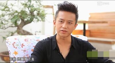 邓超考北影时看到黄磊就笑场被当众训斥 他还大胆嚼口香糖