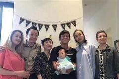 父爱满满！陈冠希秦舒培女儿曝光 浪子终回头网