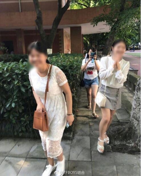 王俊凯考场外遭几名女粉丝围堵 关键时期疯狂追星简直不能忍