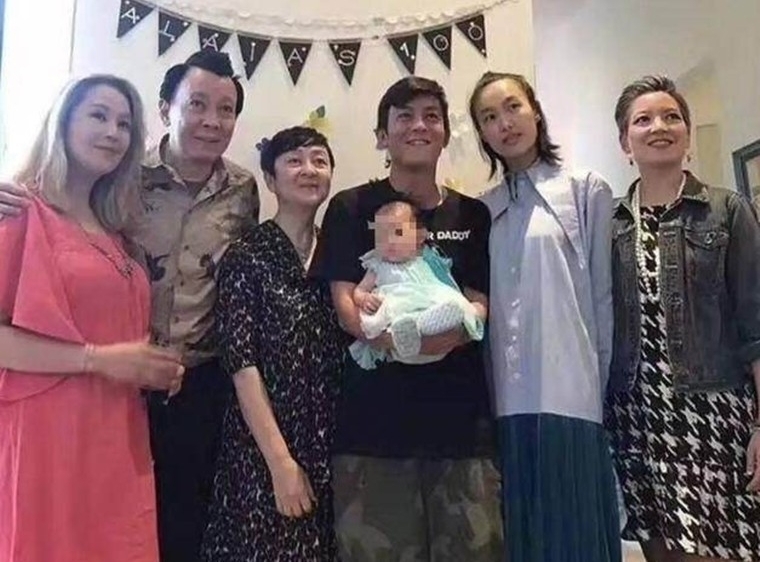 陈冠希被曝当爸