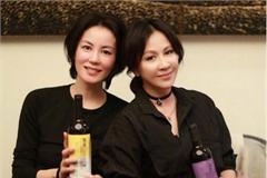 王菲刘嘉玲聚会气色佳看不到一丝皱纹 只是这脸