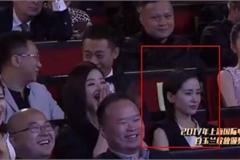 关晓彤获奖后激动不敢相信 杨紫王子文相视一笑