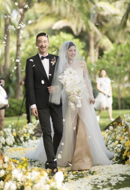 小燕子五阿哥又同框了 可赵薇只发自己的照片苏有朋也默不作声