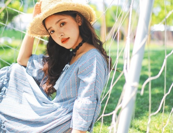 夏天女生连衣裙 夏季雪纺、露肩连衣裙