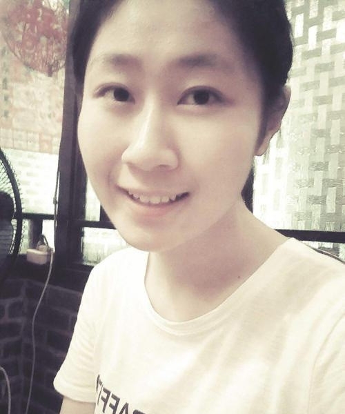 李晨妹妹甜美可人