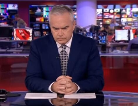 BBC主播在节目直播时呆坐4分钟急坏工作人员 网友却为他点赞