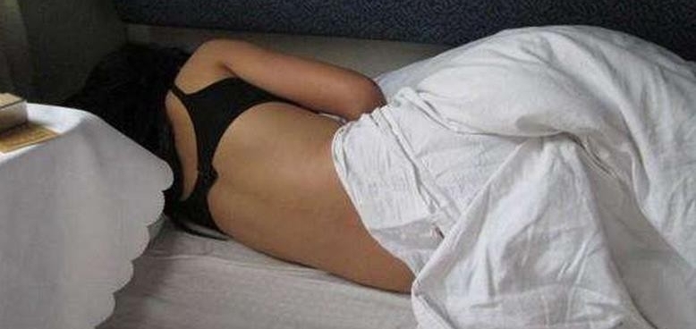 女子裸睡遭强奸