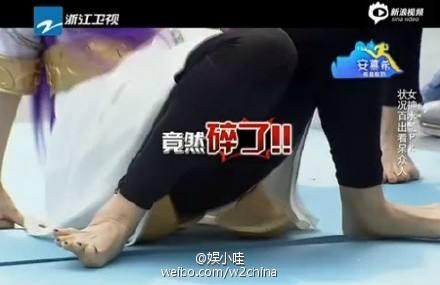 范冰冰嫌屁股大拍戏拒正对镜头 李晨说的10个字让她很尴尬
