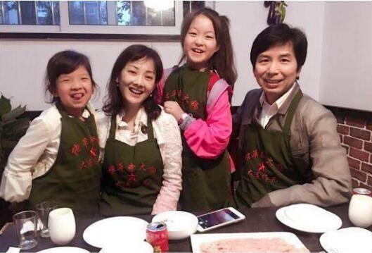 她19岁出道上春晚11次走红26年低调无绯闻 富商老公背景强大