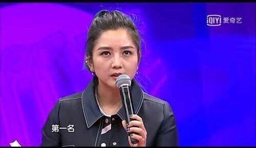 何洁谈超女前三名：不知道李宇春在干啥 当年公司就我最红