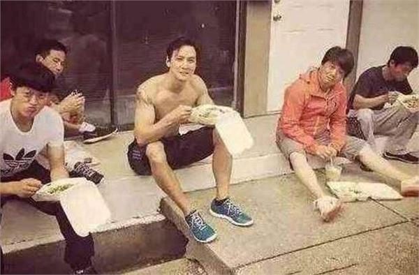 7张图片看出演员和戏子的区别 60岁潘长江让人刮目相看