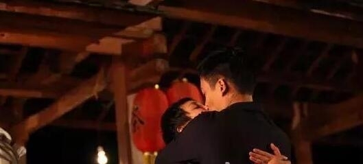 圈内人曝周迅离婚真相:没办手续 只是分居了 周迅和高圣远真的离婚了吗？