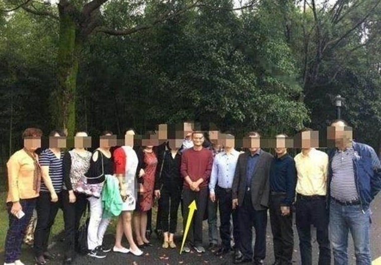 马云20年前后聚会照