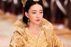 王丽坤郑元畅搭档《凤凰无双》 “古装+科幻”引