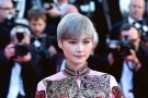 超女冠军李宇春出现在T台秀上 难道是转型做超模