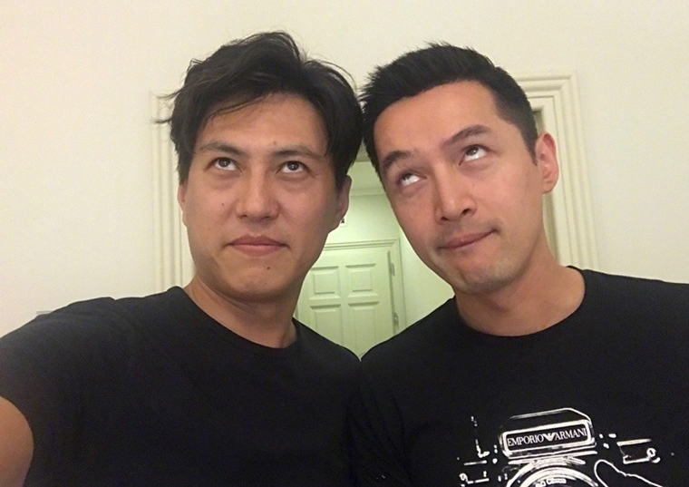 靳东胡歌搞怪合影