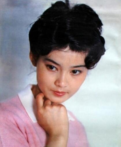 她演恶婆婆走红获奖无数却被男人伤透心 62岁仍独居身世神秘