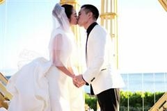 安以轩婚礼现场感动落泪收10克拉钻戒 陈乔恩如