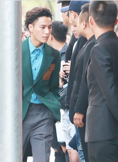 陈坤顶着个泡面头也那么帅！真是太犯规了