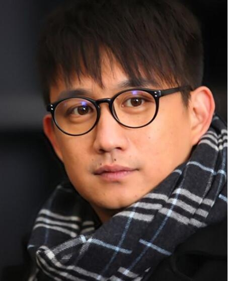 邓超考北影时看到黄磊就笑场被当众训斥 他还大胆嚼口香糖