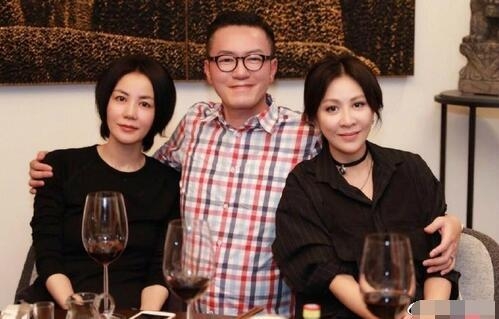 王菲刘嘉玲聚会气色佳看不到一丝皱纹 只是这脸有点浮肿