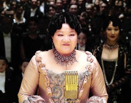比金星还牛掰的名门痞女怒怼冯小刚垃圾电影论 网友拍手叫好