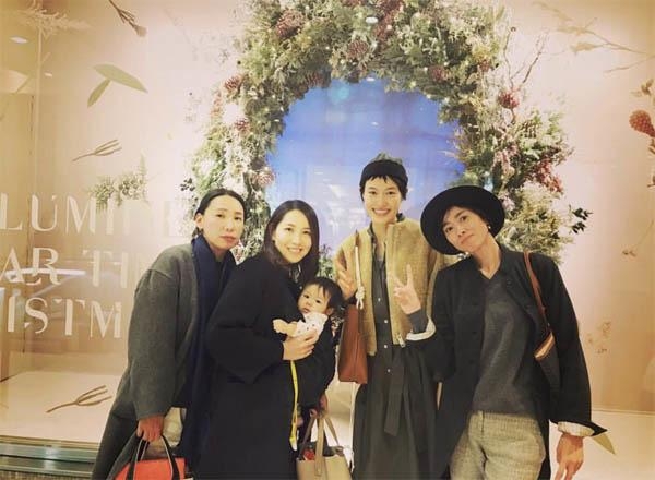 陈冠希抱女出镜满脸慈父样 他竟给女儿取了个奢侈品名字