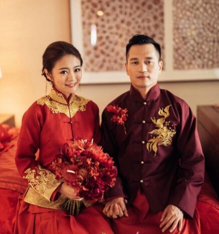 安以轩夏威夷大婚合影中最抢镜的人是他 竟胖到撞脸杜海涛