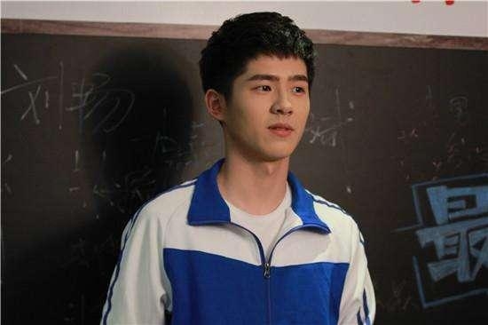 张绍刚赞小鲜肉刘昊然：守时有礼貌 努力完成导演各种要求