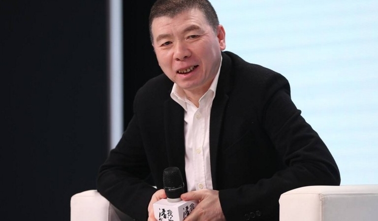 冯小刚和冯巩什么关系