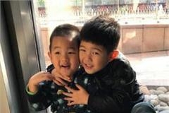 安吉和小鱼儿外表到底差别多大？这张照片让网