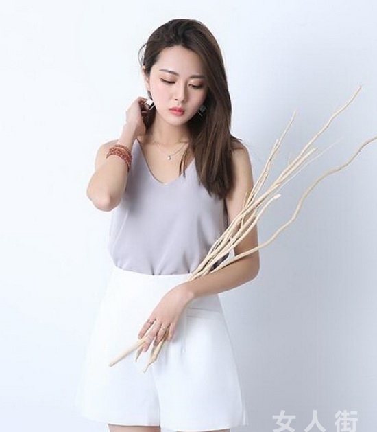 超短裤和美腿这对CP，夏天配一脸！(图12)