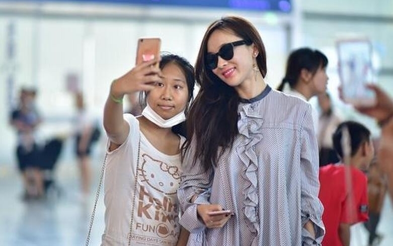 霍思燕秒变少女