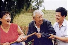她曾夺赵本山初吻与刘晓庆撕X隐退被死亡 现儿子