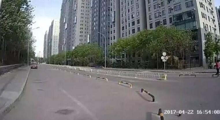 以自己名命名道路