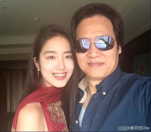 24岁谋女郎公开认爱刘亦菲干爹 怒怼网友：脑子肮脏的人滚粗