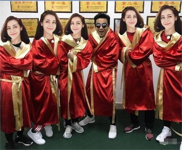 邓超晒等等小花妹妹合照求P图 网友大展身手恶搞让人笑喷