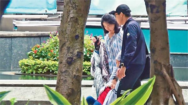 郭晶晶产女后胖到不忍直视 但这一细节证霍启刚是真的很爱她
