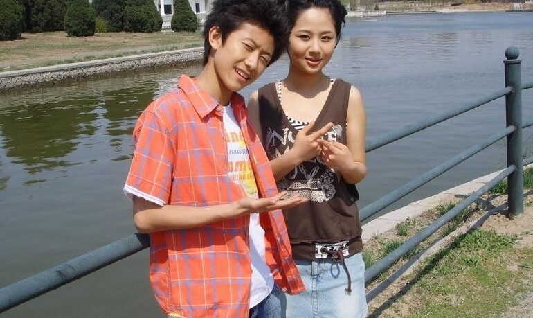 张一山杨紫狂吻图片