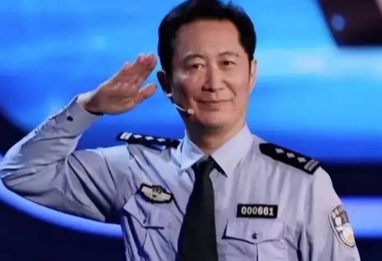 中国警察震惊FBI
