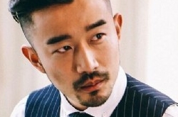 演员打骂群演惹众怒 传郑拓疆横店剧组打群演致