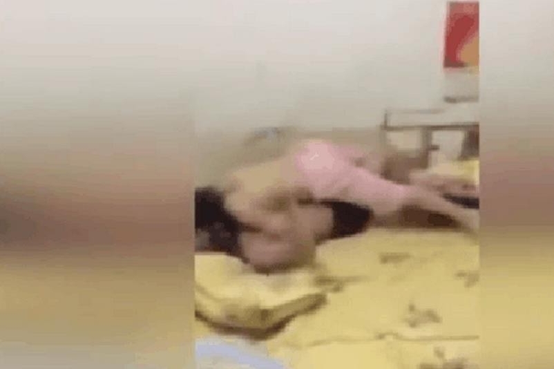 妻子拼死保护情夫