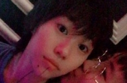 窦靖童获妹妹献吻 妹妹亲吻姐姐画面好甜（图）