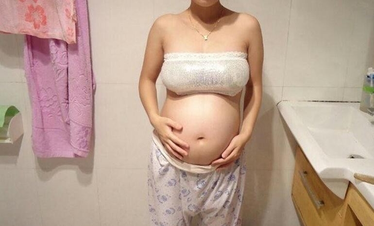 淫荡熟女怀孕仍出轨